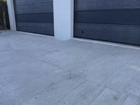 hangar 90m2 + bureau 20m2