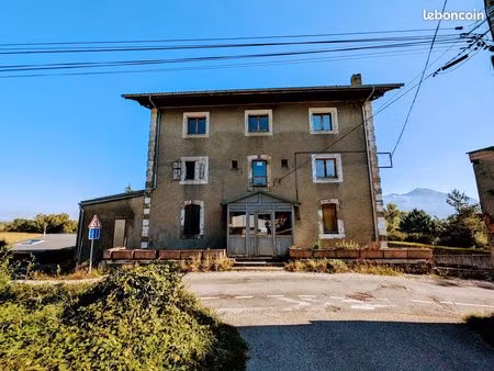 appartement 10 pièces 256 m²