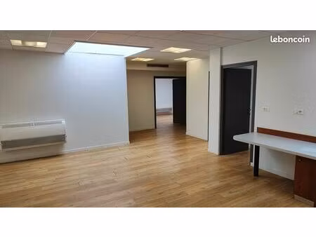 bureau commercial 100m²