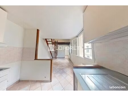 studio 1 pièce 27 m²