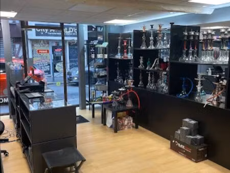 local commercial 85 m²