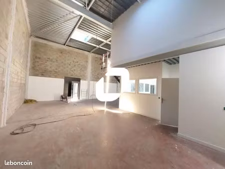local d'activité 185 m²