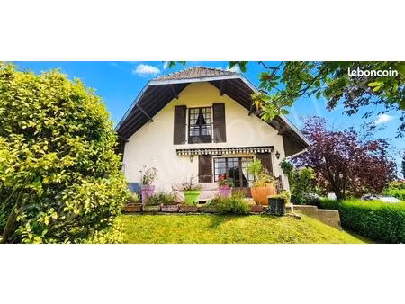 maison 6 pièces 145 m²