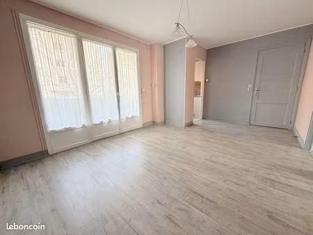 appartement 3 pièces 45 m²