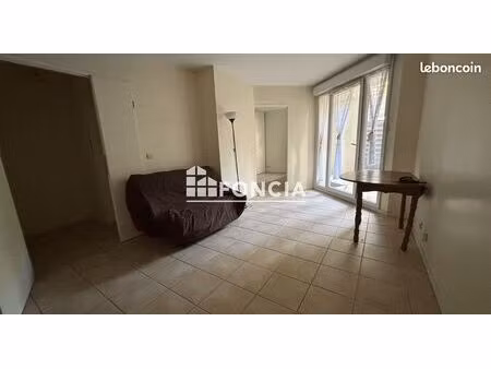 t-2 dans une residence recente