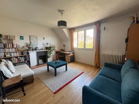 appartement f2 vue collégiale