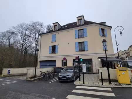 studio - buc - 28m2 - parking