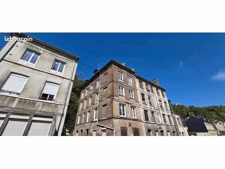 immeuble 10 pièces 233 m²