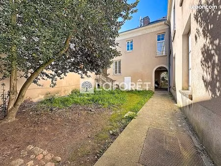 immeuble 16 pièces 413 m²