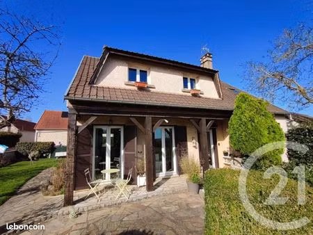 maison 4 pièces 118 m²