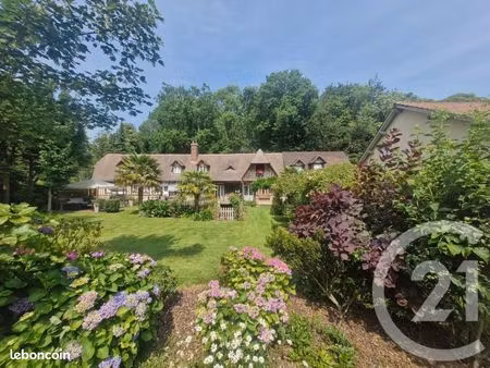 maison 11 pièces 302 m²