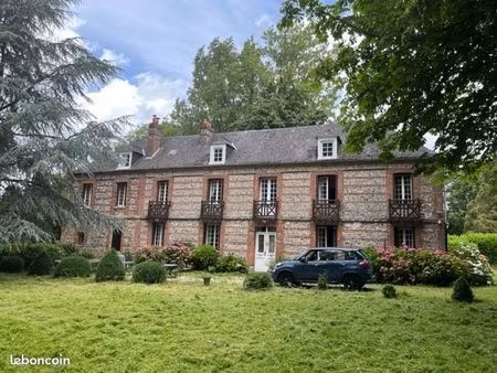 maison 10 pièces 234 m²