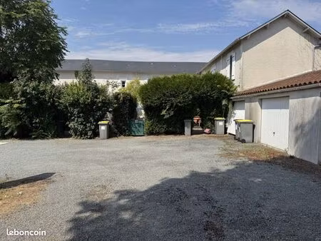 immeuble 309 m² mauzé-sur-le-mignon