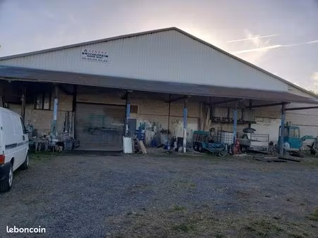 hangar 1000m2