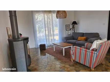 maison . 5 pièces . 107m²