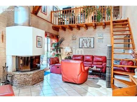 appartement 5 pièces 187 m²