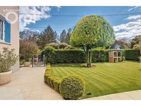 maison 6 pièces 191 m²