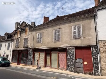 immeuble 244 m² saint-yrieix-la-perche