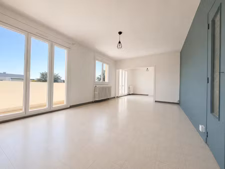 à louer – spacieux t4 de 115 m² avec garage et balcon – montélimar