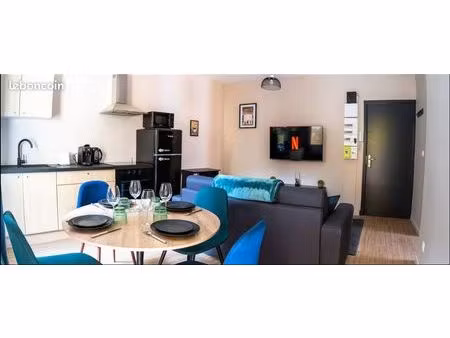 t2 refait à neuf avec petite terrasse privative