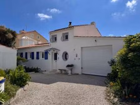 vente maison aux sables-d'olonne (85100) : à vendre / 148m² les sables-d'olonne