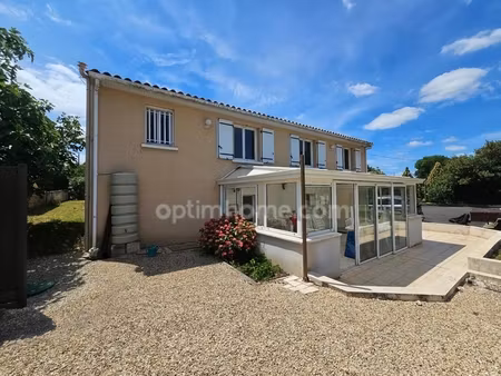 maison familiale de 120 m²  trois chambres et un bureau. 6 pièces puymoyen (16)