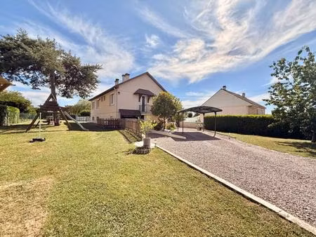 maison sur sous sol complet  4 chambres  terrain 914m2