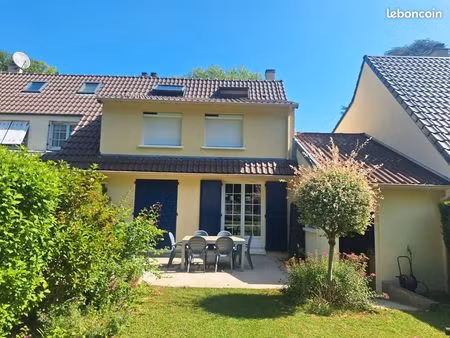maison grands-cèdres saint-fargeau-ponthierry