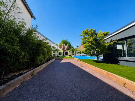 maison à vendre de 8 pièces de 180 m²