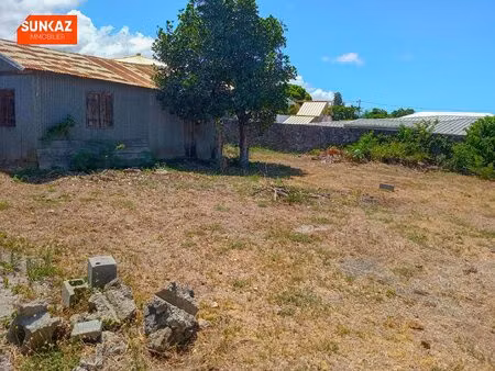 saint pierre- terrain de 650 m2 dans cadre paisible- proximité