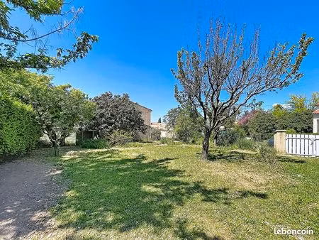 terrain 434 m² pertuis