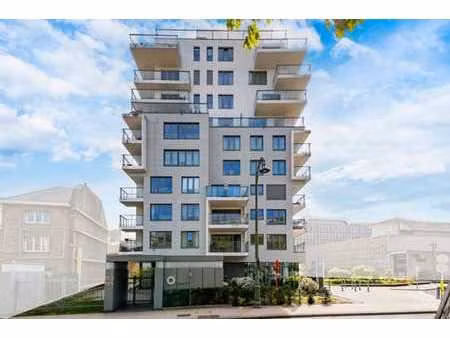superbe appartement lumineux + emplacement de parking