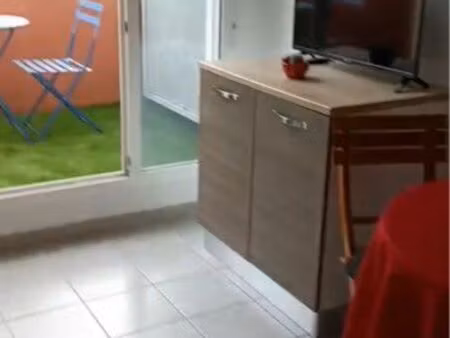 vends studio meublé