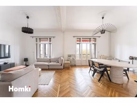 appartement t3 de 103 m2 à marseille 13008  avenue du prado