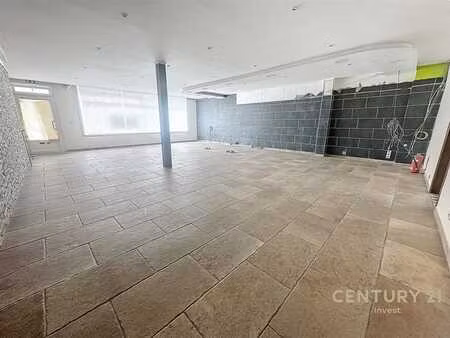 rdc commercial + appartement 1 chambre et cour!