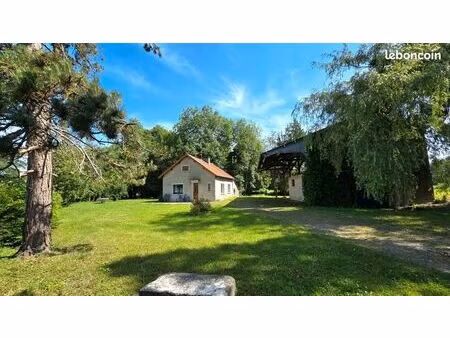 maison individuelle à rénover sur 2700 m² de terrain  cadre calme et verdoyant à any-marti