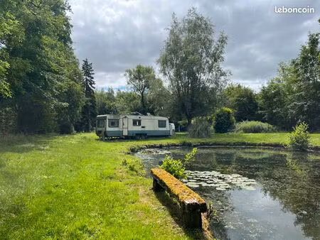etang avec caravane et wifi