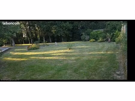 terrain constructible viabilisé de 910 m²