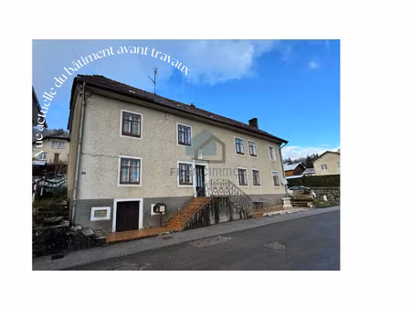 un duplex contemporain au charme élégant à rénover