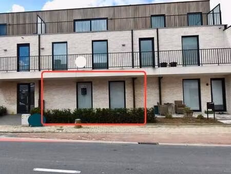 gelijkvloers appartement met 2 staanplaatsen te lendelede.
