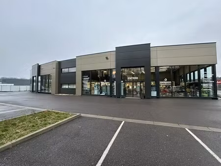 location commerce saint avold 57500 1049m²