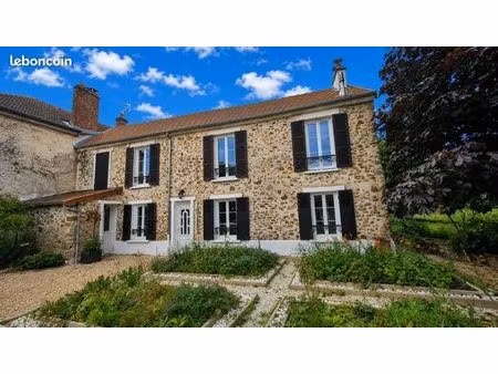 maison 4 pièces 140 m²