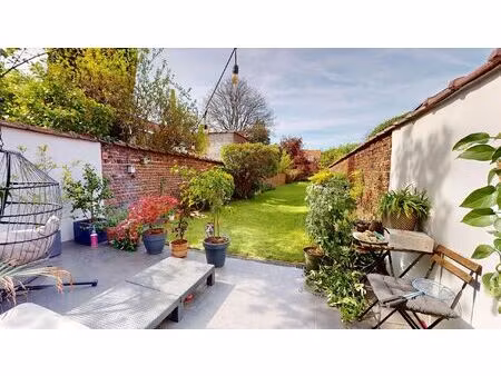 appartement à louer à rue auguste lambiotte 12 schaerbeek (vbe40263)