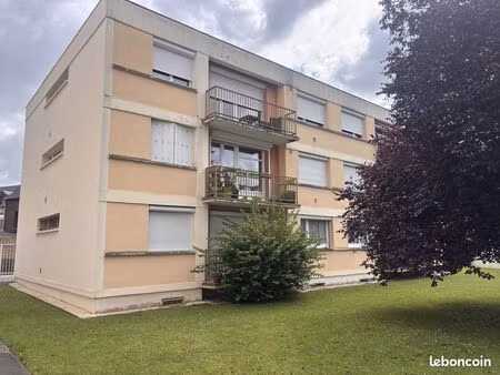 studio 1 pièce 33 m²