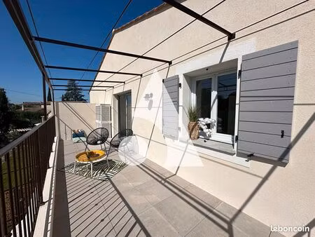 immeuble 3 pièces 68 m²