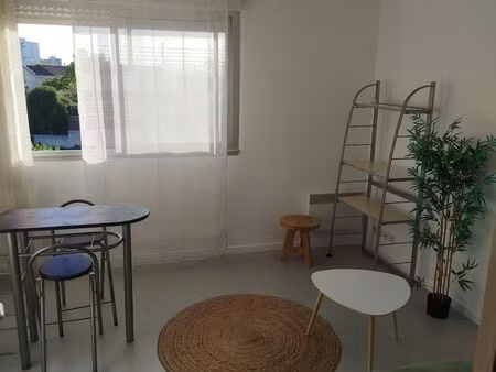 studio meublé 19 m² niort avec parking