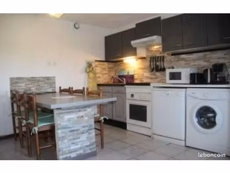 appartement en rez de villa de septembre à juin27