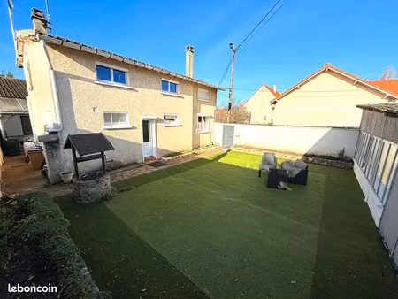 pavillon 6 pièces 100 m²