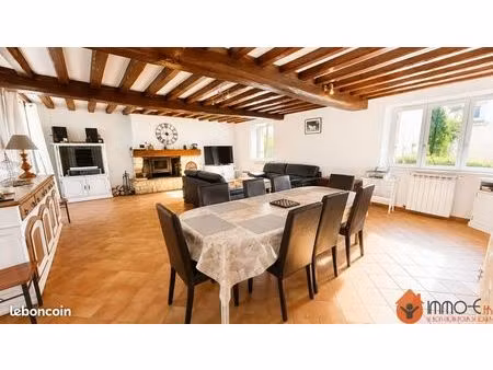 maison 9 pièces 240 m²