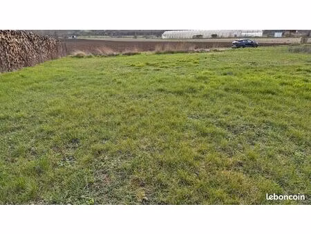 terrain à bâtir de 600 m² – axe reims-soissons – 35 000
